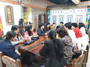 市婦聯(lián)組織來料加工經(jīng)紀(jì)人赴義烏學(xué)新 手藝