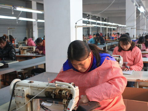 張山子鎮(zhèn)來料加工呈現(xiàn)規(guī)模化發(fā)展，攜手義烏共筑產(chǎn)業(yè)新篇章